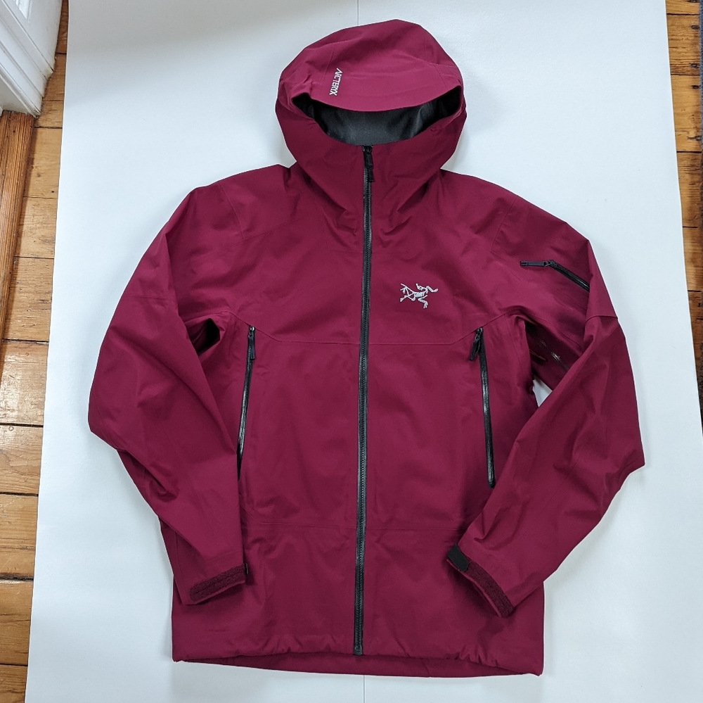 Men's Arc'teryx M Renegade (Berry Color) Sabre AR Shell